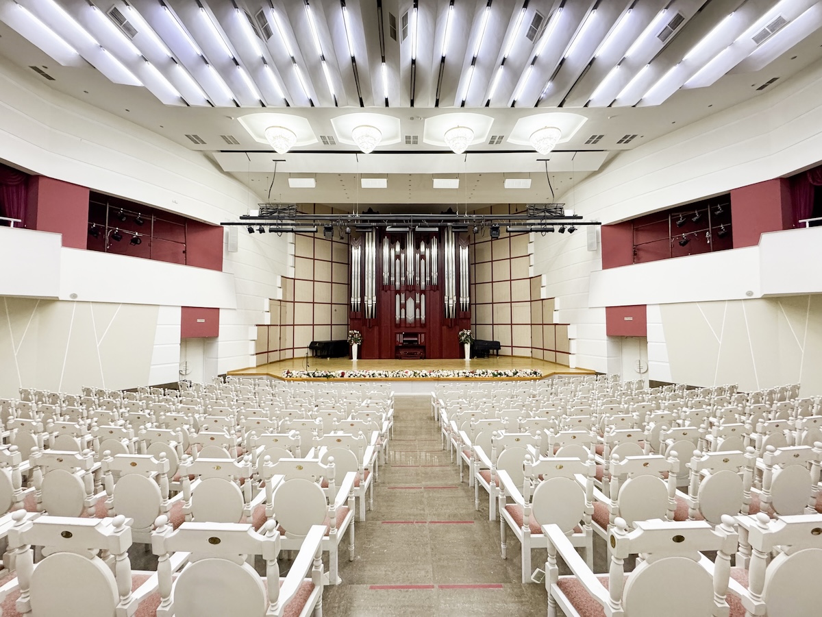 organ hall in Astana, view from the audience towards the organ