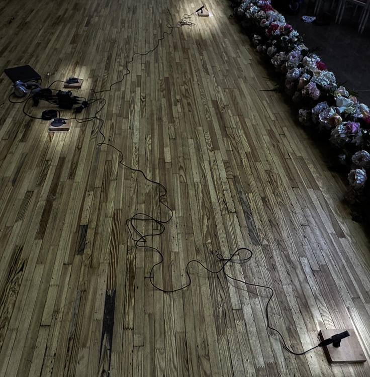 The microphone setup with two spaced combos PZM+Figure of eight and a wide AB made of MK41 (super cardioids)